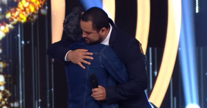 ¡Momento emotivo! Imitador de Diego Bertie se quiebra en vivo en ‘Yo Soy’ tras cantar emblemático tema del artista – Radio Panamericana