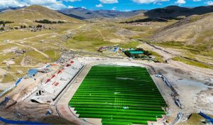 Un misterioso estadio se construye en esta provincia peruana: tiene una inversión de S/10 millones, está en medio de cerros y tendrá capacidad para 2.500 personas