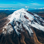 No es el Everest: un volcán de Sudamérica es el punto más cercano al espacio, con su cumbre a casi 6.500 km del centro de la Tierra
