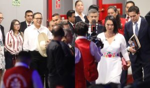 El show de los candidatos a su salida del debate: las respuestas de Roberto Sánchez y Keiko Fujimori ante los medios