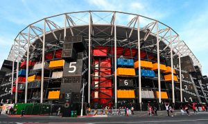 Este millonario país utilizó el primer estadio desmontable en la historia de los Mundiales: construido con 974 contenedores marítimos