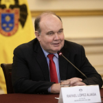 JNE deja sin efecto credencial de senador de Rafael López Aliaga y convoca a Absalón Vásquez en su lugar