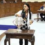 Roberto Sánchez anuncia la suspensión de Silvana Robles de Juntos por el Perú tras no mostrar su voto
