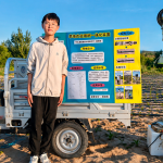 Estudiante chino de 14 años crea un ingenioso sistema con tubos y botellas de plástico que genera agua del aire en el desierto