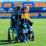 Explorer, el exoesqueleto español que podrá acompañar a niños al colegio y al parque como alternativa a las sillas de ruedas