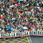 “Hacia la huelga general”: decenas de miles de personas protestan en España y exigen soluciones a la crisis de vivienda